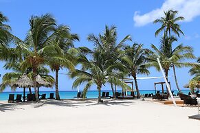 Los Flamencos Aparthotel