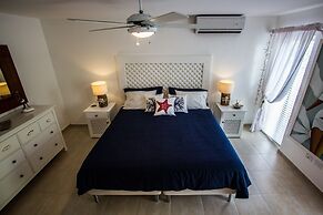 Los Flamencos Aparthotel