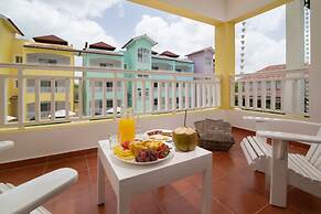 Los Flamencos Aparthotel