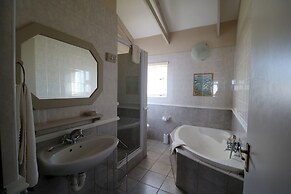 Baywatch Villa Guest House and Self Catering Accommodation