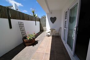Baywatch Villa Guest House and Self Catering Accommodation