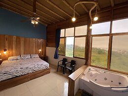 Punta Hills Montanita