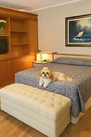 Cosmos Hotel