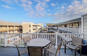 Waves Oceanfront Resort