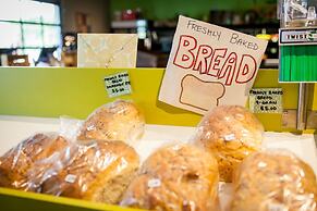 Hillcrest Farm Market B&B