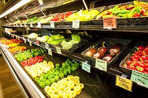 Hillcrest Farm Market B&B