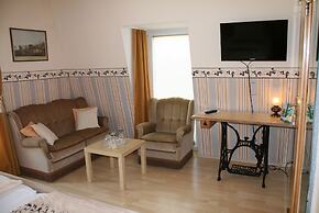 Ferienwohnungen & Gästezimmer Kachel