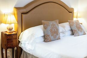 San Teodoro Palace Luxury Apartments