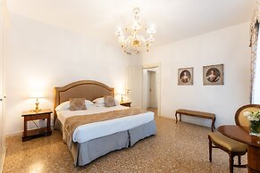 San Teodoro Palace Luxury Apartments