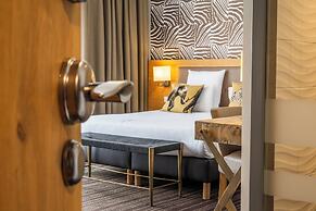 Brit Hotel Lodge