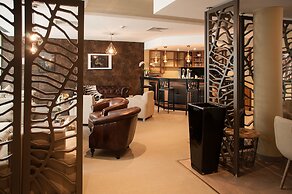 Brit Hotel Lodge