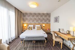 Brit Hotel Lodge
