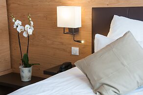 Brit Hotel Lodge