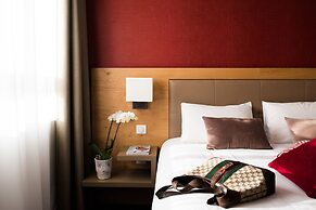 Brit Hotel Lodge