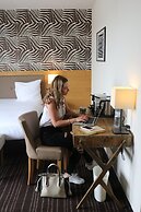 Brit Hotel Lodge
