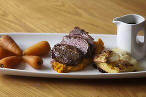 Little Silver Country Hotel