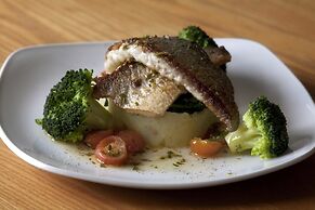 Little Silver Country Hotel