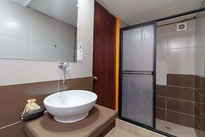 Friends Hotel & Rooftop - Historic Center & Museums