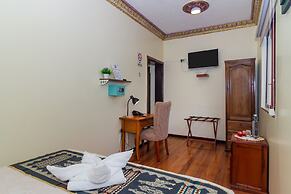 Friends Hotel & Rooftop - Historic Center & Museums