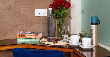 Friends Hotel & Rooftop - Historic Center & Museums