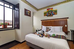 Friends Hotel & Rooftop - Historic Center & Museums