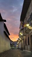 Friends Hotel & Rooftop - Historic Center & Museums