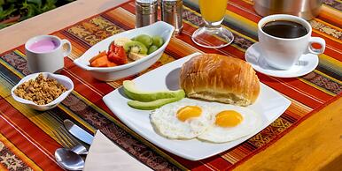 Friends Hotel & Rooftop - Historic Center & Museums