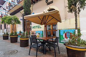 Friends Hotel & Rooftop - Historic Center & Museums