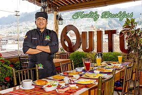 Friends Hotel & Rooftop - Historic Center & Museums