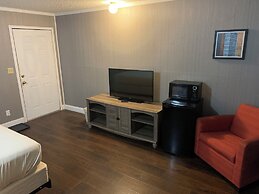 Sawmill Lodges Motel