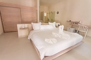 CASA-22 Luxury Boutique Hotel