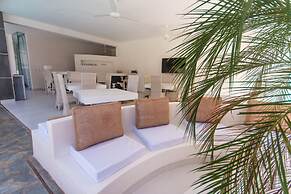 CASA-22 Luxury Boutique Hotel