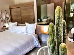 CASA-22 Luxury Boutique Hotel