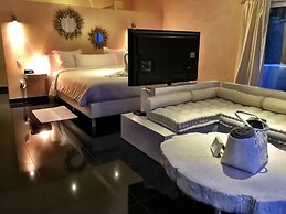 CASA-22 Luxury Boutique Hotel