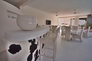 CASA-22 Luxury Boutique Hotel