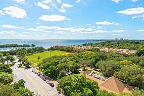 Private Residences at Hotel Arya by SoFLA Vacations