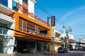 Klang Muang at Nongkhai Hotel