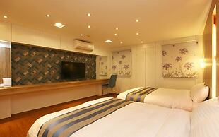 Yapo Bed & Breakfast