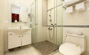 Yapo Bed & Breakfast