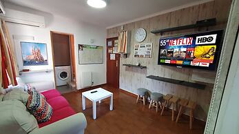 Atico con terraza y Barbacoa, junto linea Metro de BCN