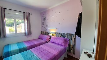 Atico con terraza y Barbacoa, junto linea Metro de BCN