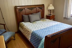 Marshall's Creek Rest Motel