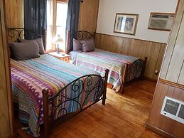 Marshall's Creek Rest Motel
