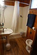 Marshall's Creek Rest Motel