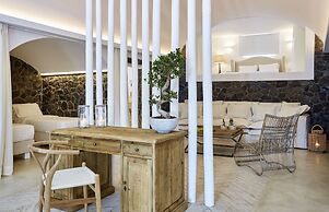 Amor Hideaway Villas