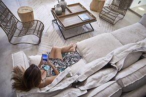 Amor Hideaway Villas