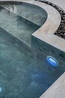 Amor Hideaway Villas