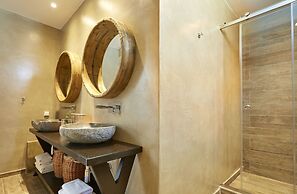 Amor Hideaway Villas