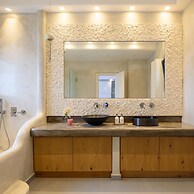 Amor Hideaway Villas