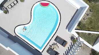 Amor Hideaway Villas